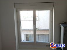 Bloc baie fenêtre et volet roulant électrique blanc